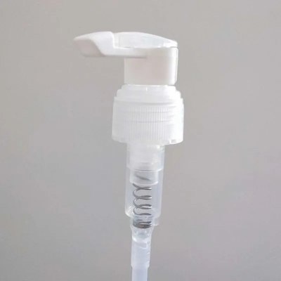 24/410 Dispensador de loções de plástico para indústria de cuidados com a pele