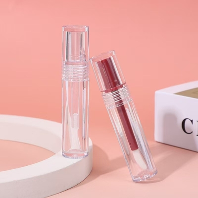 Estrutura do material PETG/ABS Tubos lipgloss com revestimento colorido e capacidade de 4,5 ml