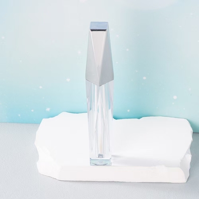 4.5 ml Tubo de esmalte labial de cor personalizada com aplicador de vareta de forma irregular