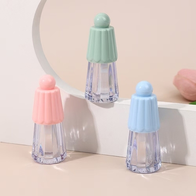 Tipo cosmético Gloss labial 4,5 ml tubo de plástico com cobertura em forma de guarda-chuva em várias cores