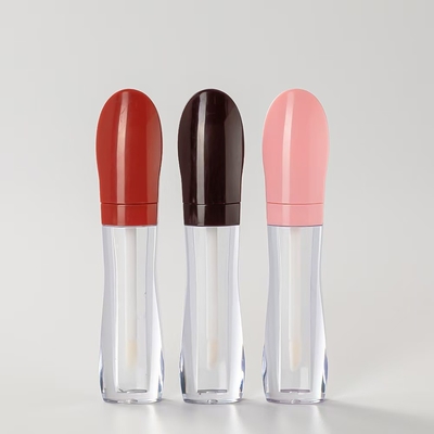 Tubos redondos e grandes com um belo design e uma garrafa transparente
