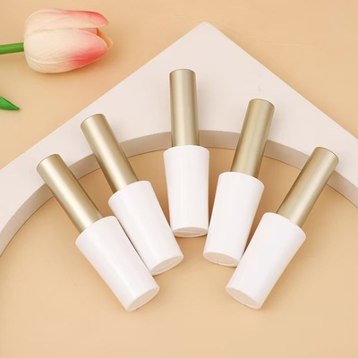 Cosméticos Essential Opaco Lips Glaze Tube com aplicador de escova conveniente
