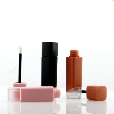 Tubo de brilho labial personalizado de 5 ml com embalagem vazia de cor mate