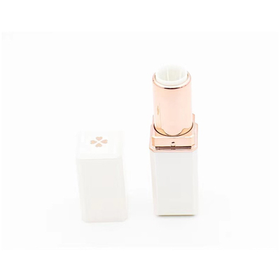 Quadrado Quatro Folhas Clover Design 5g Lipstick tubo recipiente em cor personalizada para produtos de beleza