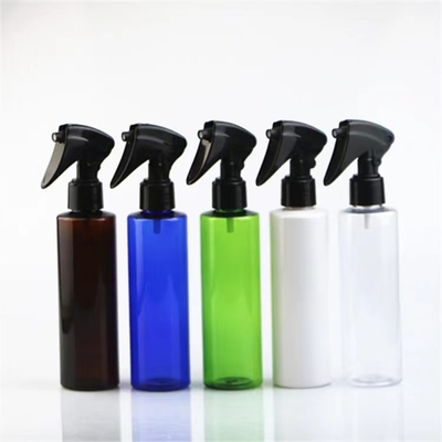 Várias cores 50ml garrafa de plástico usada para mini pulverizador de gatilho aceitar personalizado