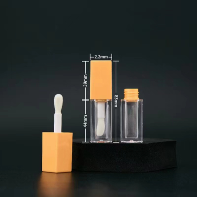 Tubo de gloss labial de plástico com pincel grande de 5ml Suporte para personalização de cores