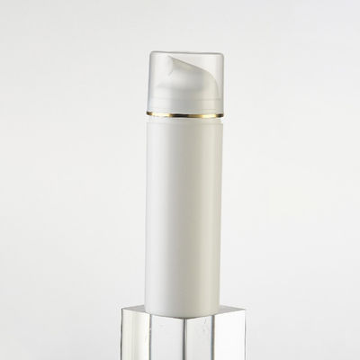 Garrafa de plástico PP personalizada sem ar com design quadrado para preservação superior e 100% de evacuação do produto