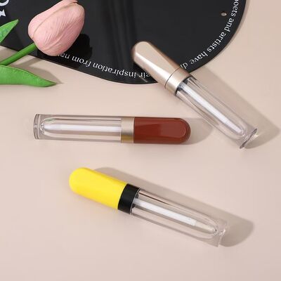 4.5ml Tubo de Brilho Labial Plástico com Cores Personalizadas e Design à Prova de Vazamento para Produtos de Cuidados Labiais