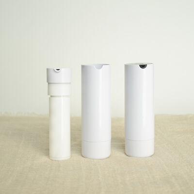 Garrafa de bomba sem ar de plástico de 50 ml com bomba de loção de vácuo em ABS + PP e cor personalizada