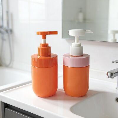 Garrafa cosmética leve do ANIMAL DE ESTIMAÇÃO de 200ml Crystal Clear Shatter-Resistant com bomba da loção para empacotamento dos cuidados com a pele
