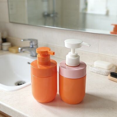 Garrafa cosmética leve do ANIMAL DE ESTIMAÇÃO de 200ml Crystal Clear Shatter-Resistant com bomba da loção para empacotamento dos cuidados com a pele