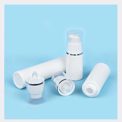 Garrafas de bomba sem ar de 15 ml 30 ml 50 ml para cuidados com a pele com personalização OEM ODM em PP de qualidade alimentar