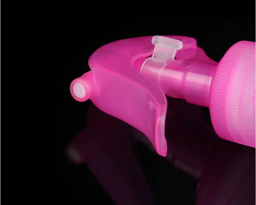 Bomba de pulverização de gatilho de plástico rosa com bocal de névoa fina para garrafas cosméticas